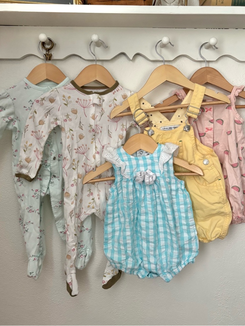 Baby Girl Spring Bundle 6-9M Footie Pajamas Rompers Tommy Hilfiger Outfit Set